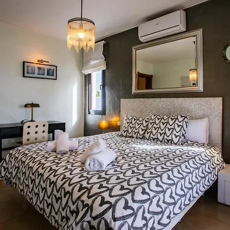 Eslanzarote Longa, Super Wifi, Heated Pool, Sat Tv Villa *