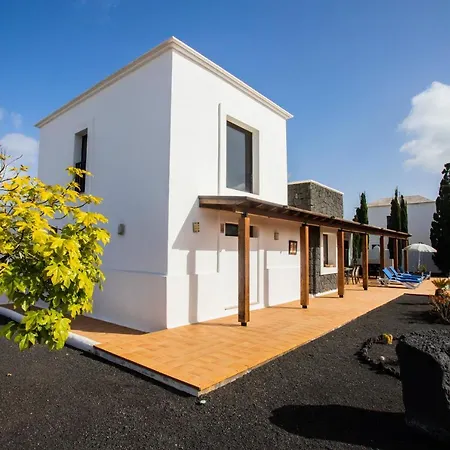 Eslanzarote Longa, Super Wifi, Heated Pool, Sat Tv Villa *