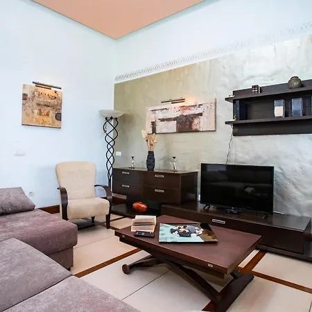 Eslanzarote Longa, Super Wifi, Heated Pool, Sat Tv