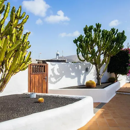 Eslanzarote Longa, Super Wifi, Heated Pool, Sat Tv Villa *