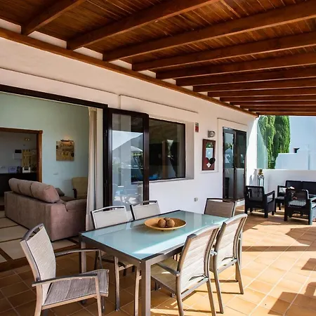 Eslanzarote Longa, Super Wifi, Heated Pool, Sat Tv Villa *