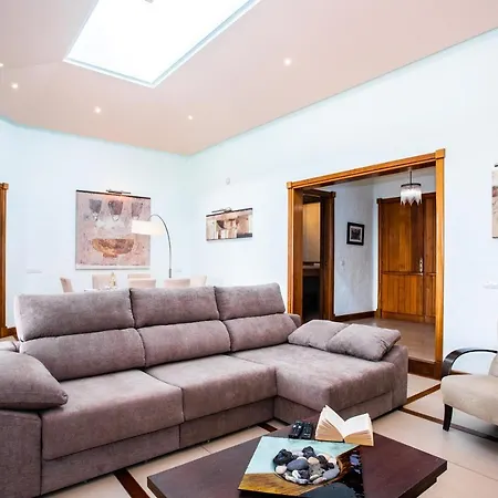 Eslanzarote Longa, Super Wifi, Heated Pool, Sat Tv Villa