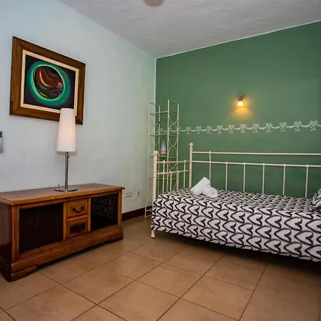 Eslanzarote Longa, Super Wifi, Heated Pool, Sat Tv *
