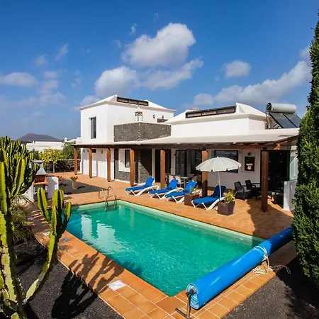 Eslanzarote Longa, Super Wifi, Heated Pool, Sat Tv Yaiza